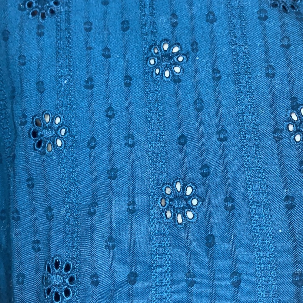 Universal Thread 3/4 Puff Sleeve Eyelet Blouse - Picture 4 of 6